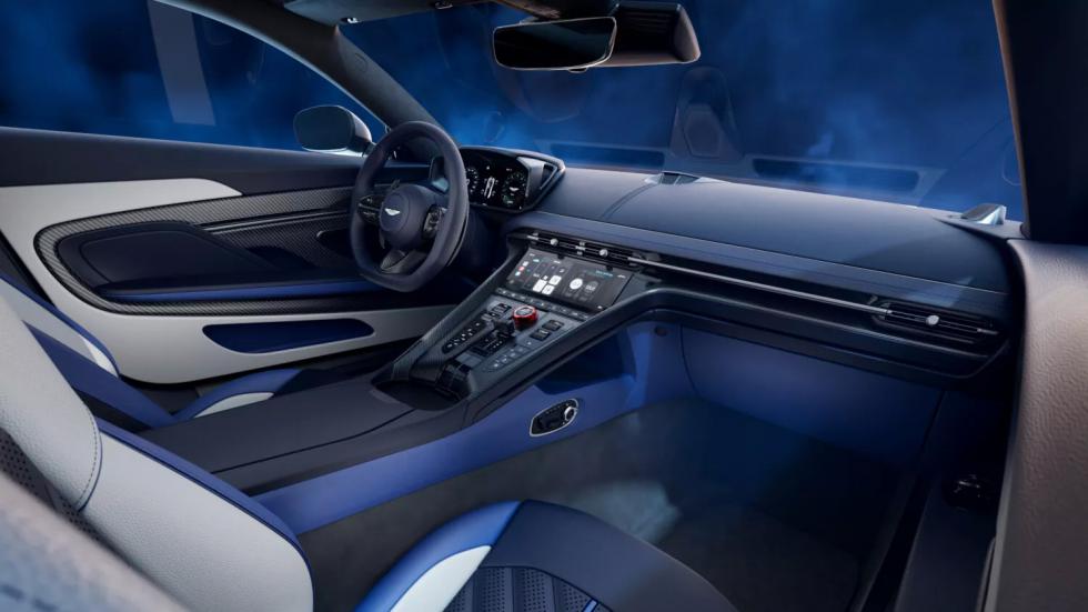 Η νέα Aston Martin DB12 S έφτασε με 700 άλογα!